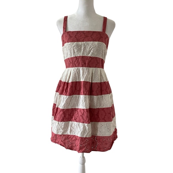 LOFT Dresses & Skirts - Loft Outlet dress size 2 eyelet with straps Pink and White